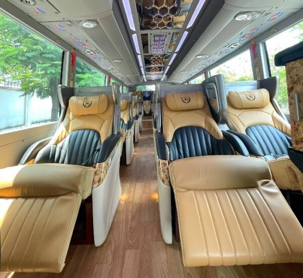 Thue-xe-limousine-16-cho-3