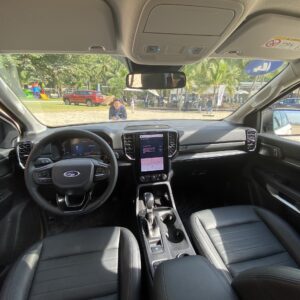 han-ghe-dau-xe-ford-everest