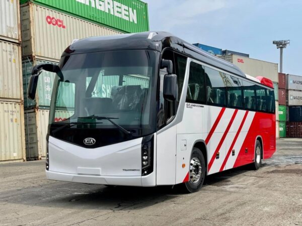 ngoai-that-xe-kia-45-cho