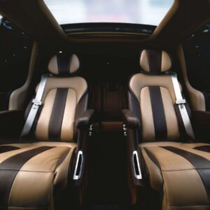 noi-that-xe-7-cho-kia-sedona