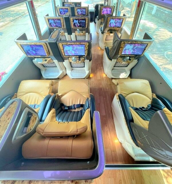thue-xe-limousine-16-cho-4