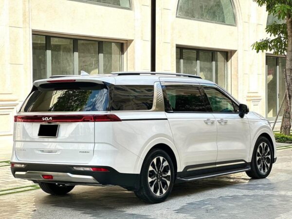 xe-kia-carnival